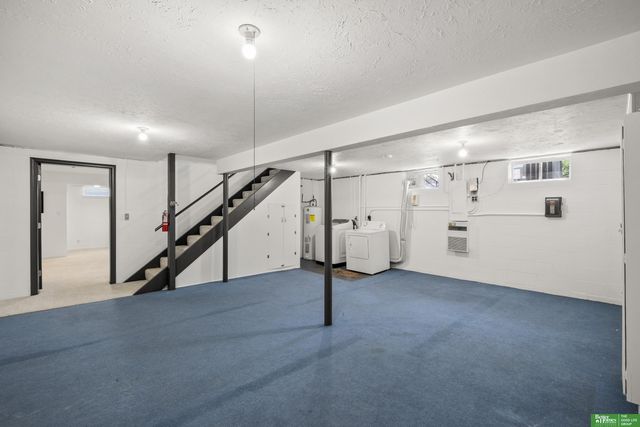 2330 S 90th Street, Omaha, NE 68124