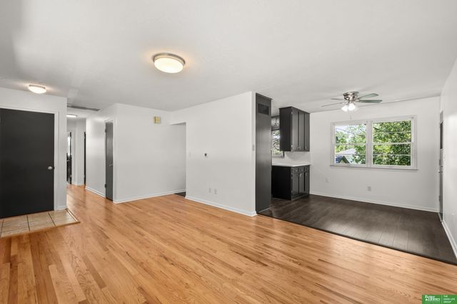 2330 S 90th Street, Omaha, NE 68124