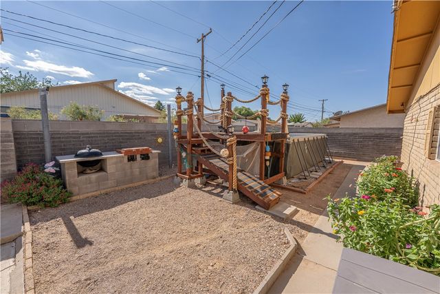 2534 Crozier Avenue, Kingman, AZ 86401