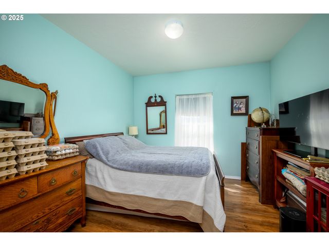 1745 Rifle Range Rd, Roseburg, OR 97470