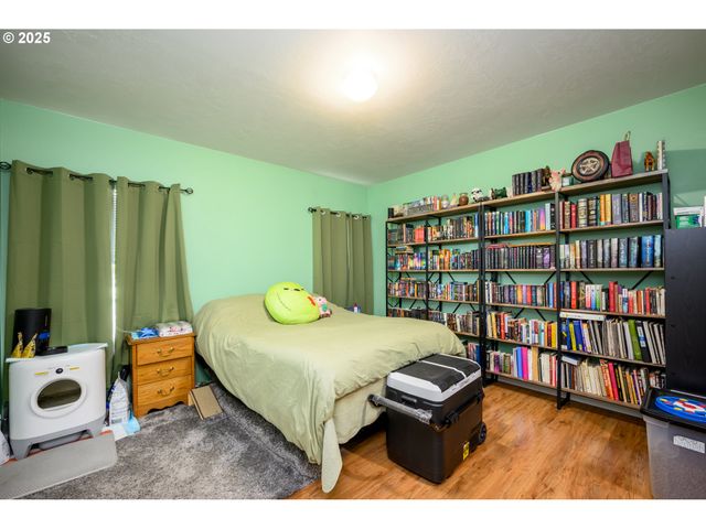 1745 Rifle Range Rd, Roseburg, OR 97470