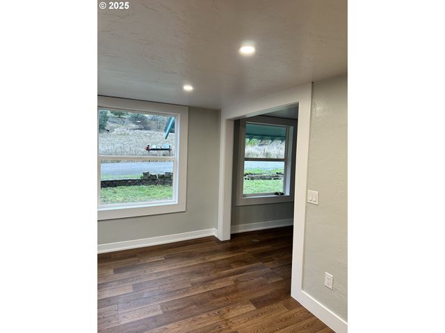 1745 Rifle Range Rd, Roseburg, OR 97470