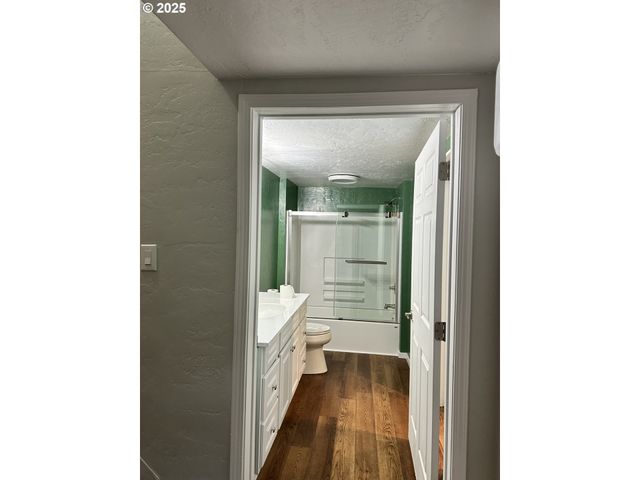 1745 Rifle Range Rd, Roseburg, OR 97470