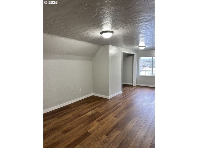 1745 Rifle Range Rd, Roseburg, OR 97470