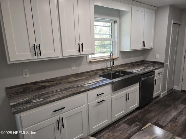 4656 HEDGEHOG Street, Middleburg, FL 32068