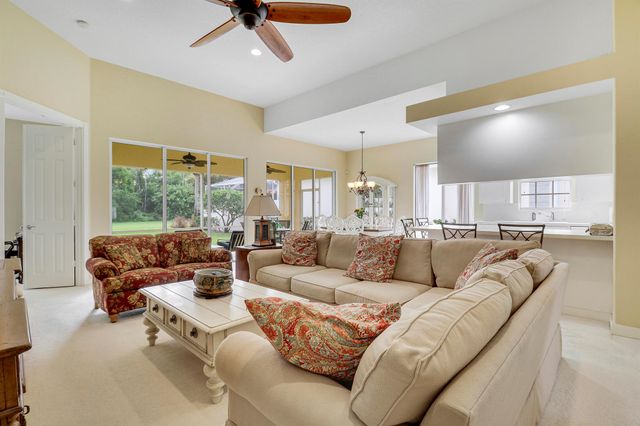 8337 SE Angelina Court, Hobe Sound, FL 33455