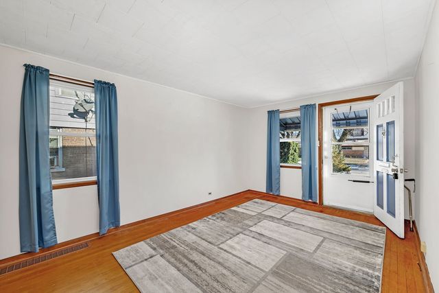 17912 School Street, Lansing, IL 60438