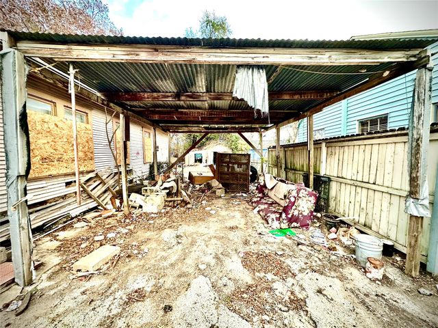 541 Zoe Street, Houston, TX 77020