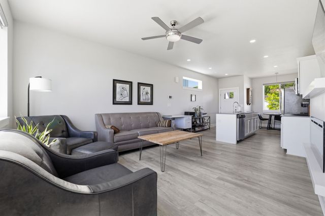 1546 S Redtail Avenue, West Des Moines, IA 50265
