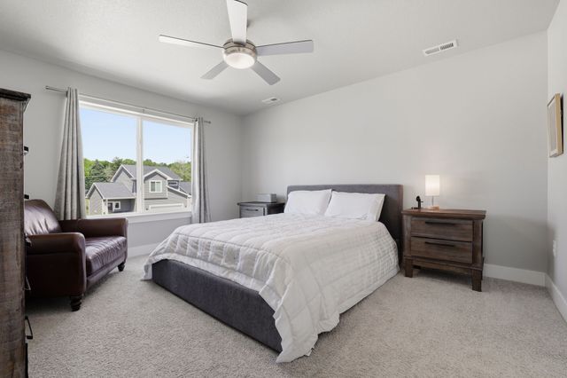 1546 S Redtail Avenue, West Des Moines, IA 50265