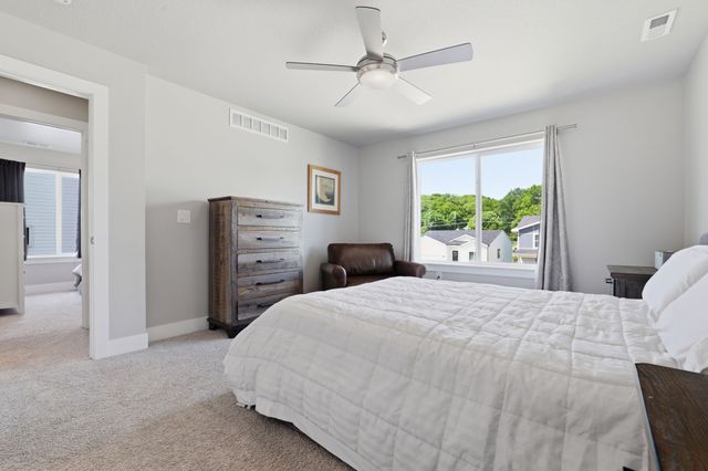 1546 S Redtail Avenue, West Des Moines, IA 50265