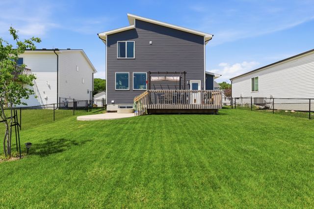 1546 S Redtail Avenue, West Des Moines, IA 50265