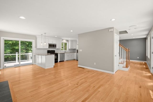 3 Poe Circle, Tyngsborough, MA 01879