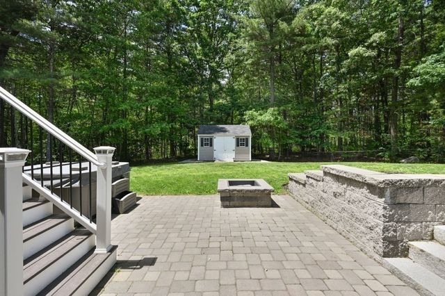 3 Poe Circle, Tyngsborough, MA 01879
