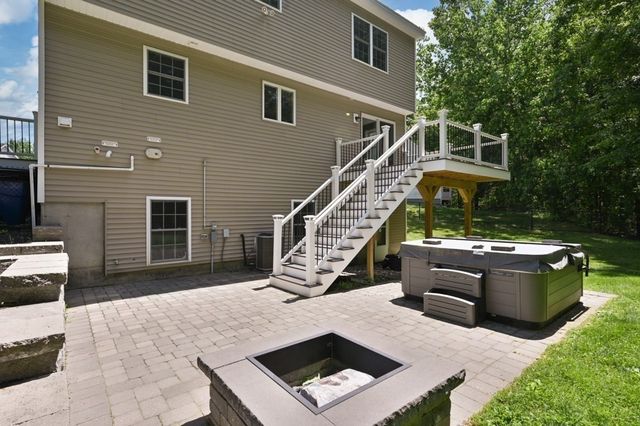 3 Poe Circle, Tyngsborough, MA 01879