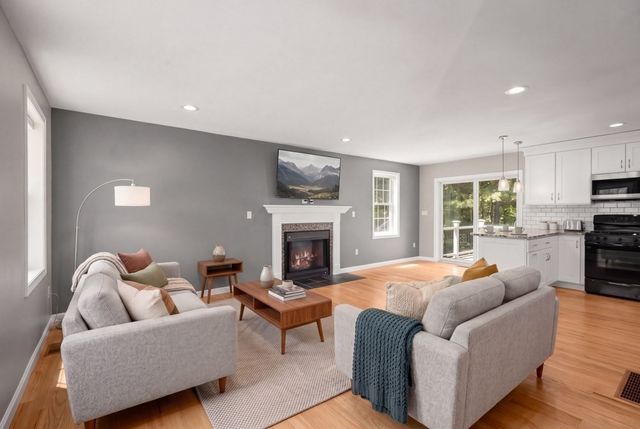 3 Poe Circle, Tyngsborough, MA 01879