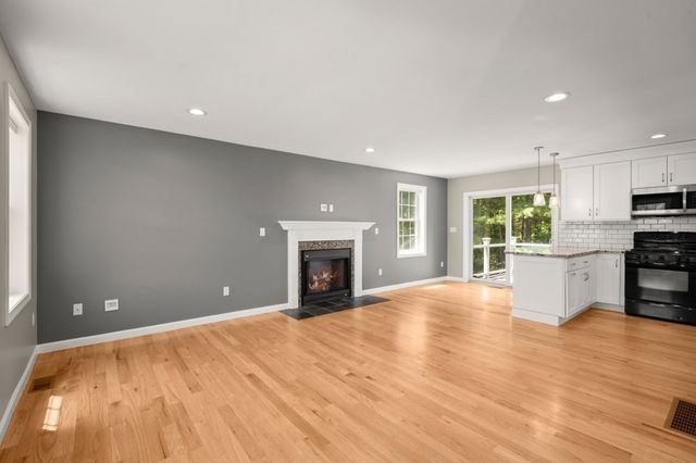 3 Poe Circle, Tyngsborough, MA 01879