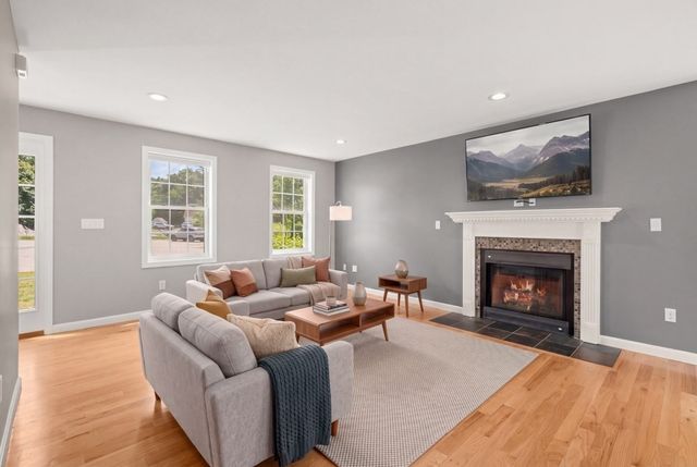 3 Poe Circle, Tyngsborough, MA 01879