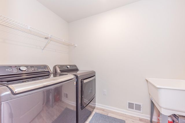 58574 Blackstone Way, Lyon Twp, MI 48178