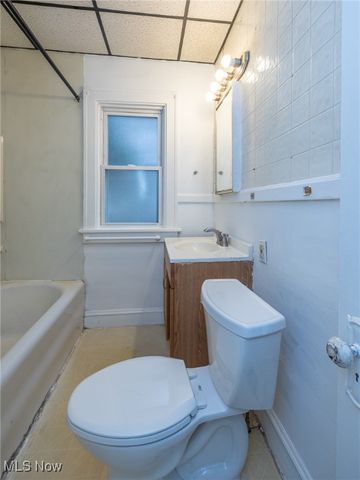 6003 Snow Road, Parma, OH 44129