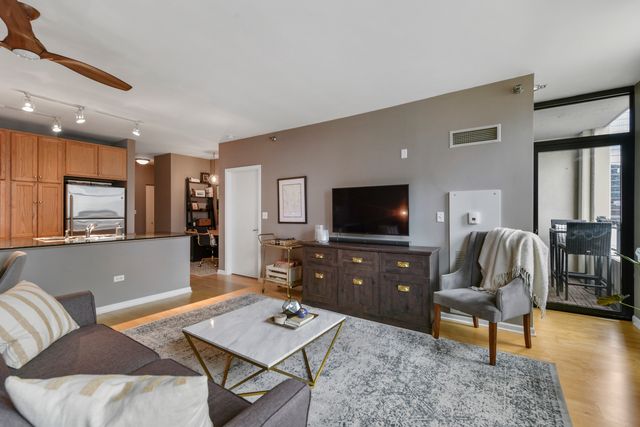 1255 S STATE Street 807, Chicago, IL 60605