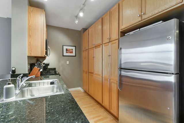 1255 S STATE Street 807, Chicago, IL 60605