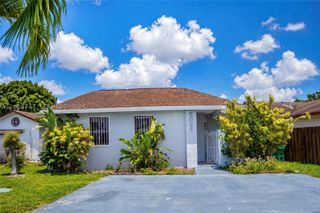 5095 NW 195th Ln, Miami Gardens, FL 33055