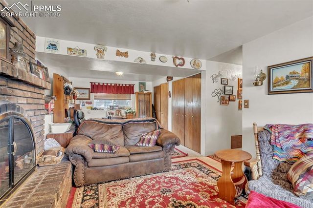 5015 Bonita Way, Colorado Springs, CO 80918