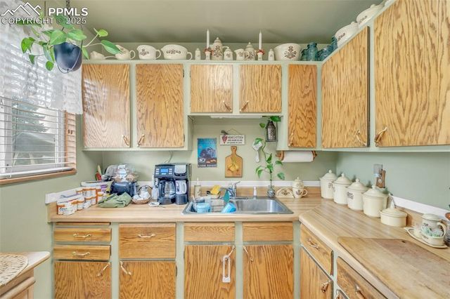 5015 Bonita Way, Colorado Springs, CO 80918