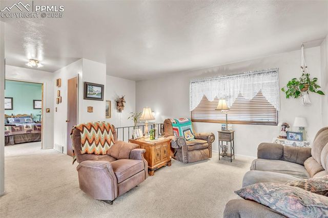 5015 Bonita Way, Colorado Springs, CO 80918