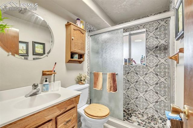 5015 Bonita Way, Colorado Springs, CO 80918