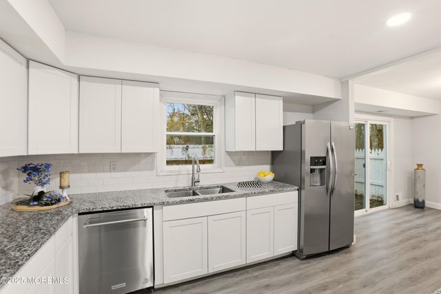 3 Riverwood Court, Manchester, NJ 08759