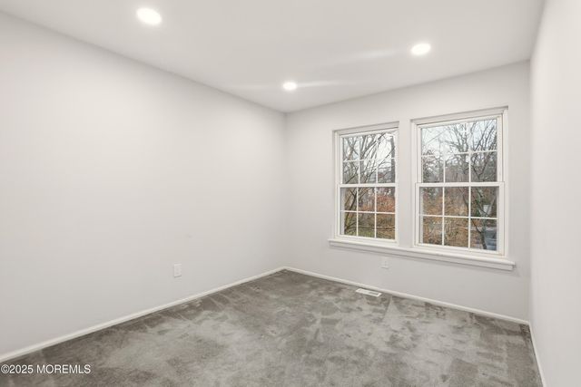 3 Riverwood Court, Manchester, NJ 08759