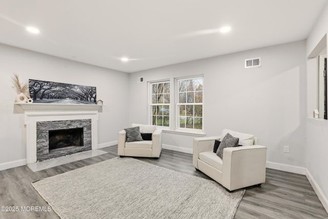 3 Riverwood Court, Manchester, NJ 08759