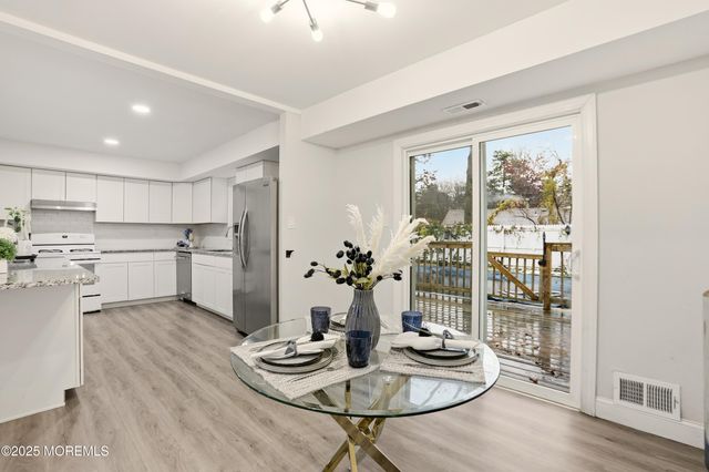 3 Riverwood Court, Manchester, NJ 08759