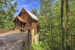 2416 Balsam Circle, Sevierville, TN 37876