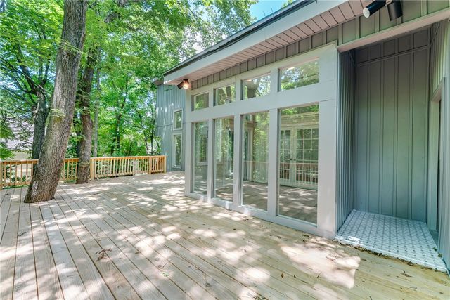 423 W Patricia Lane, Fayetteville, AR 72703