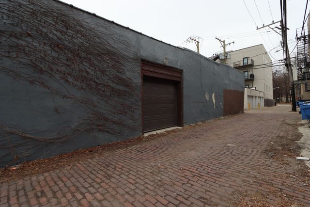 1347 W Flournoy Street, Chicago, IL 60607