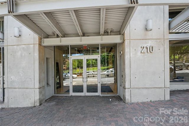 210 N Church Street 1604, Charlotte, NC 28202