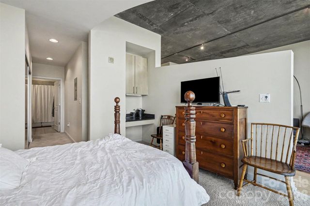 210 N Church Street 1604, Charlotte, NC 28202