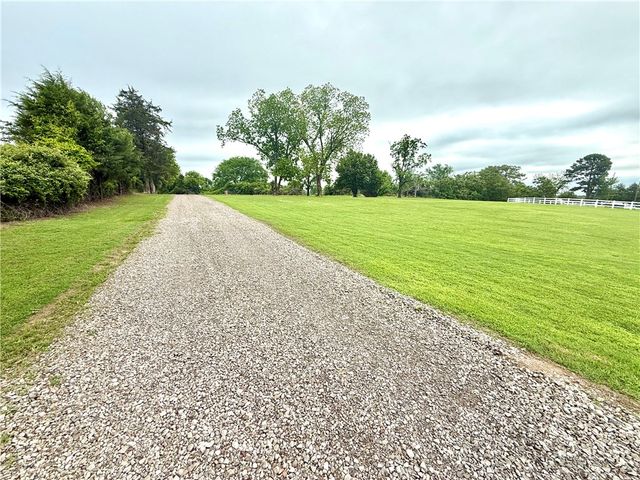 985 Gravel Hill Road, Dover, AR 72837
