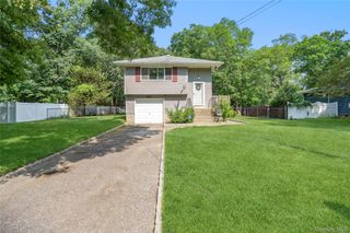 417 Winters Drive N, Mastic, NY 11950
