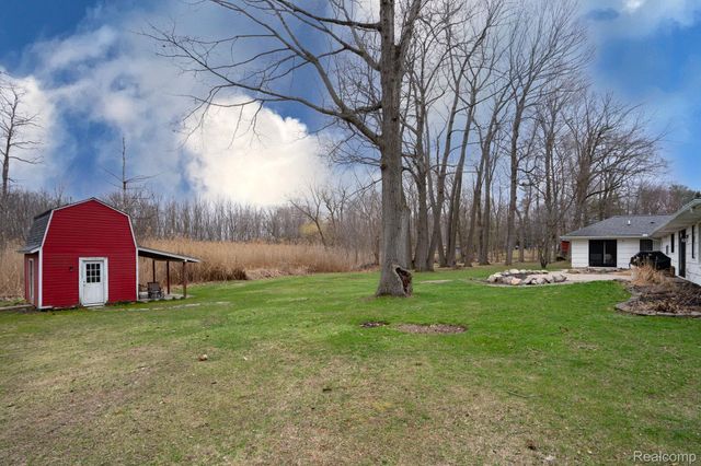 1530 S Baldwin Road, Orion Charter Township, MI 48360