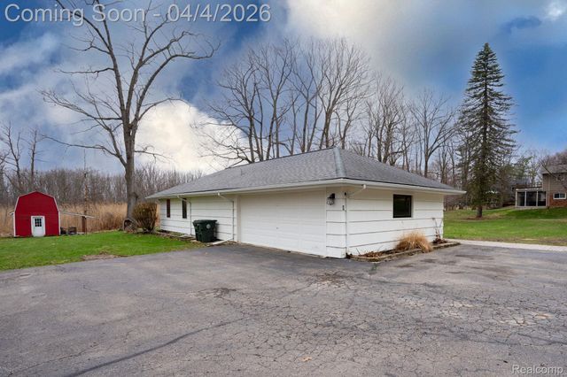 1530 S Baldwin Road, Orion Charter Township, MI 48360