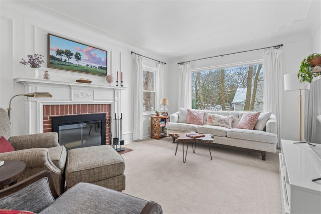 1737 Greenlawn Avenue, Kalamazoo, MI 49006