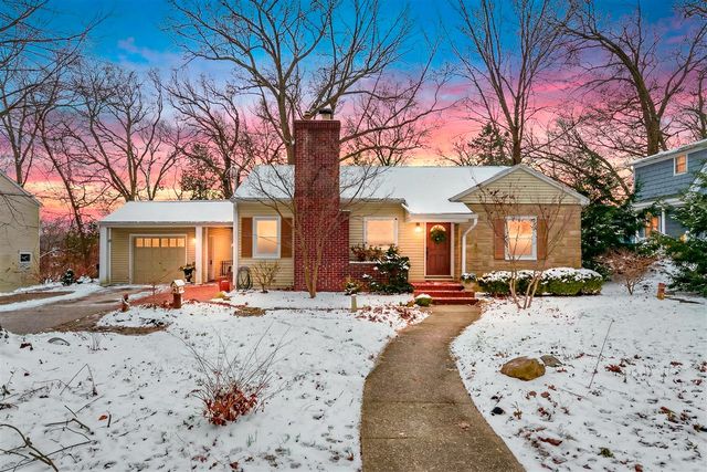 1737 Greenlawn Avenue, Kalamazoo, MI 49006