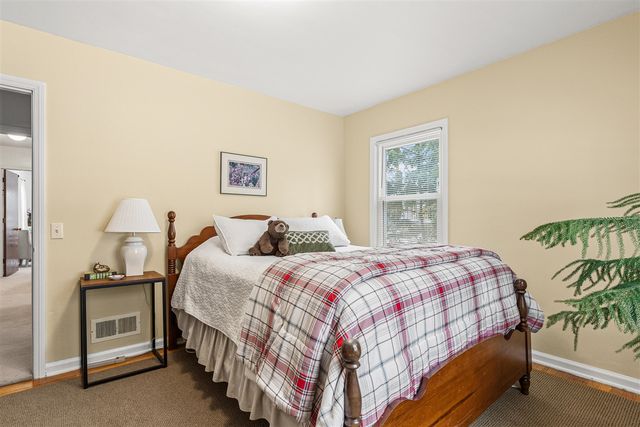 1737 Greenlawn Avenue, Kalamazoo, MI 49006