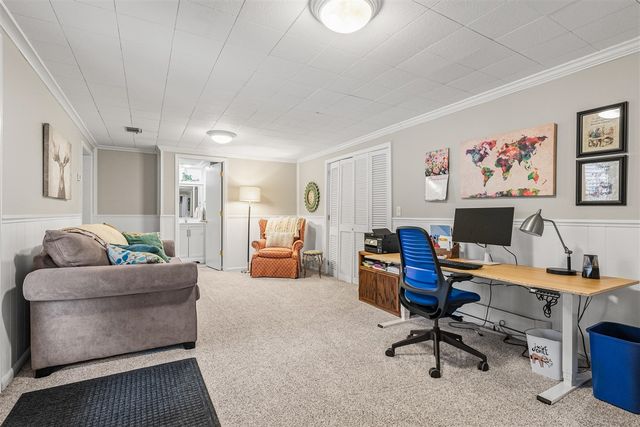 1737 Greenlawn Avenue, Kalamazoo, MI 49006