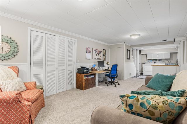 1737 Greenlawn Avenue, Kalamazoo, MI 49006