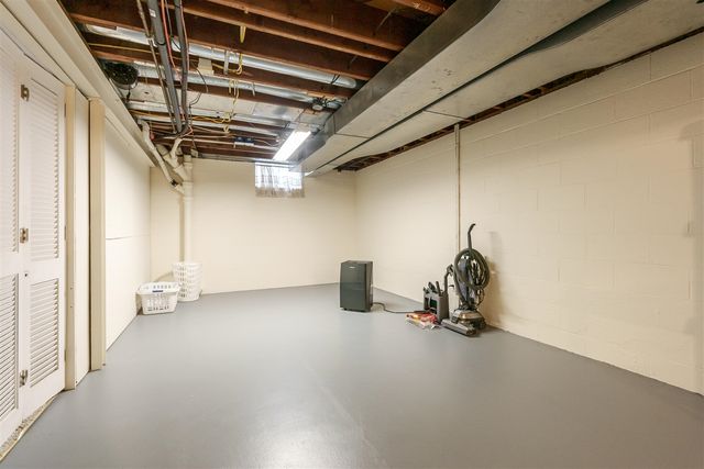 1737 Greenlawn Avenue, Kalamazoo, MI 49006